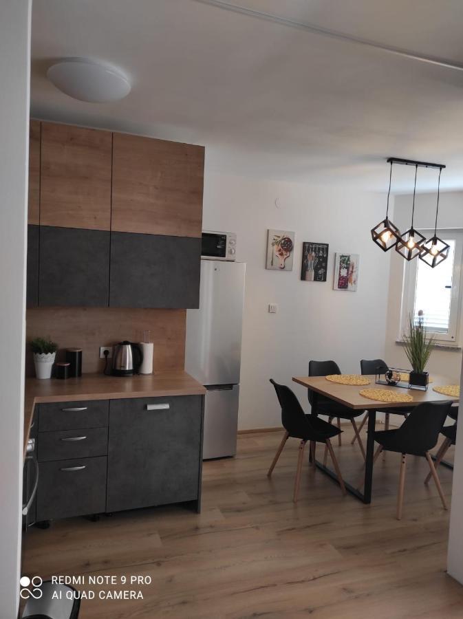 Apartman Branimir Novalja Εξωτερικό φωτογραφία